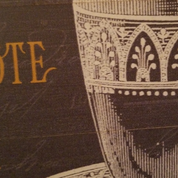 Decor - Picture 3 of 3